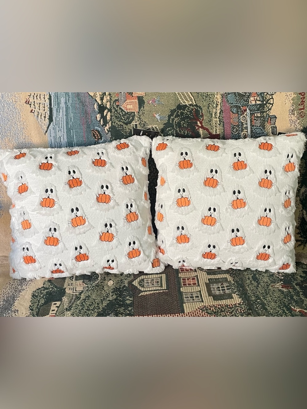 White Ghost & Pumpkin Throw Pillow Pair
